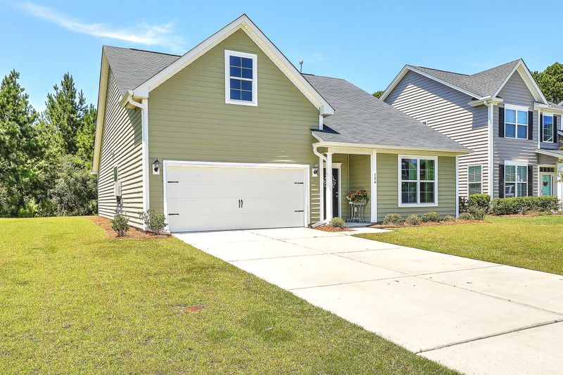 134 Royal Star Rd, Summerville, SC 29486