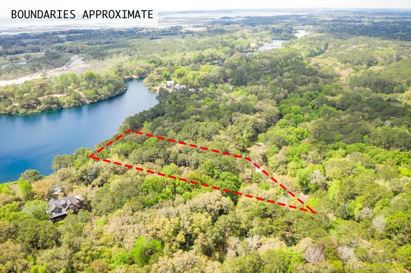 3935 Gnarled Oaks Ln, Johns Island, SC 29455