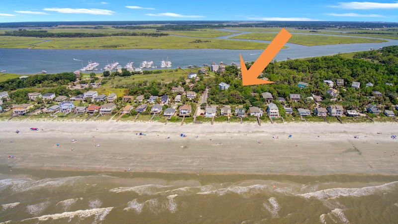 3 W 9th St, Folly Beach, SC 29439