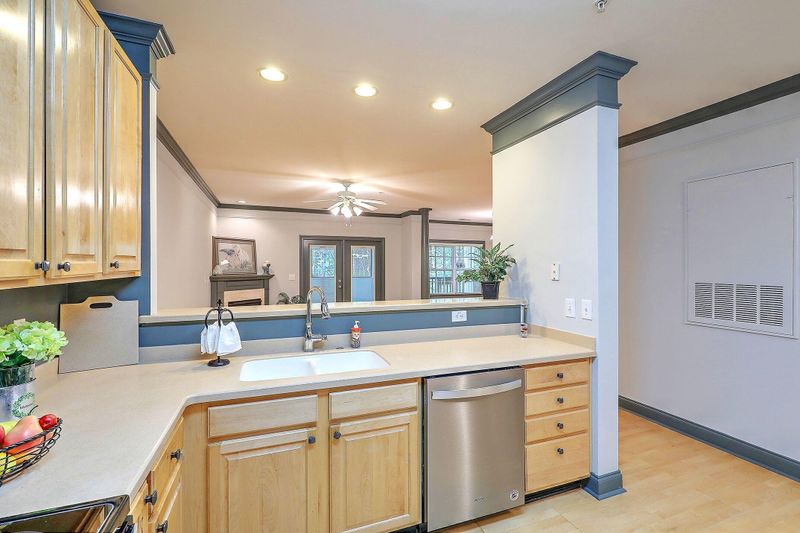 1025 Riverland Woods Pl #711, Charleston, SC 29412