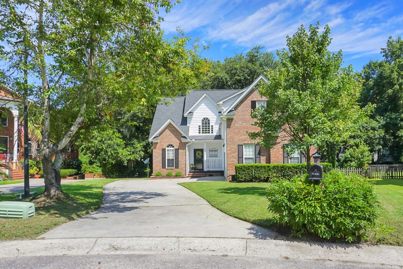 104 Abrum Ct, Hanahan, SC 29445