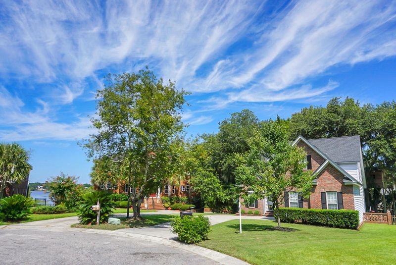 104 Abrum Ct, Hanahan, SC 29445