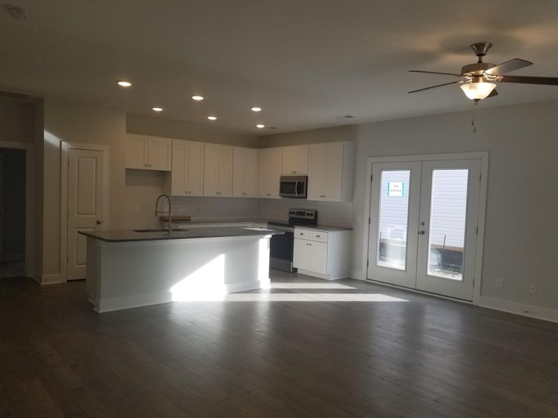 8198 S Antler Dr, North Charleston, SC 29406