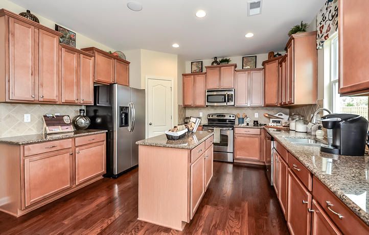 147 Daniels Creek Dr, Goose Creek, SC 29445