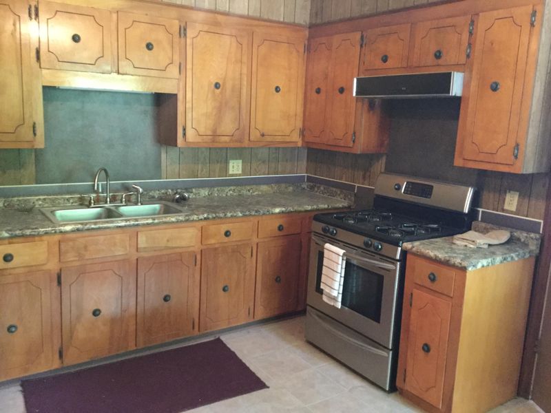 111 Byrd St, Saint Stephen, SC 29479