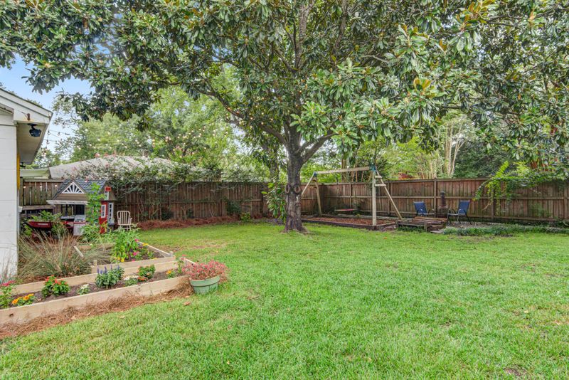 5107 Parkside Dr, North Charleston, SC 29405