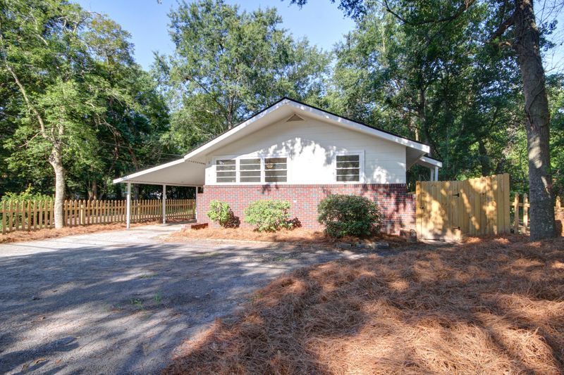 5645 Dobson St, North Charleston, SC 29406