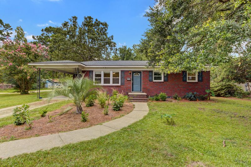 518 Horne St, Moncks Corner, SC 29461