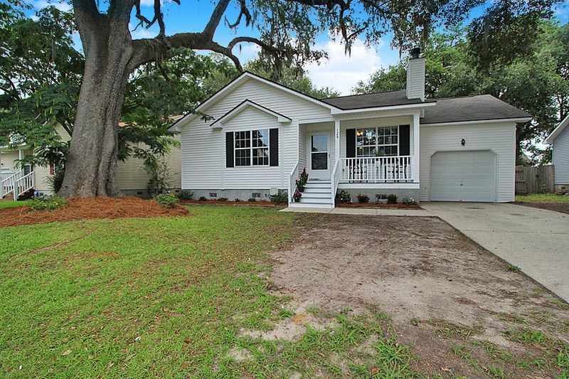 124 Mossy Oaks Ave, Goose Creek, SC 29445