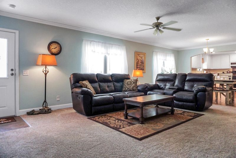 135 Ohenry Trl, Moncks Corner, SC 29461
