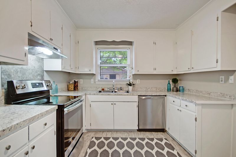 4438 Donwood Dr, Ladson, SC 29456