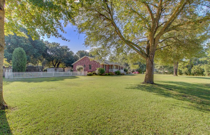 128 Beltree Ct, Moncks Corner, SC 29461