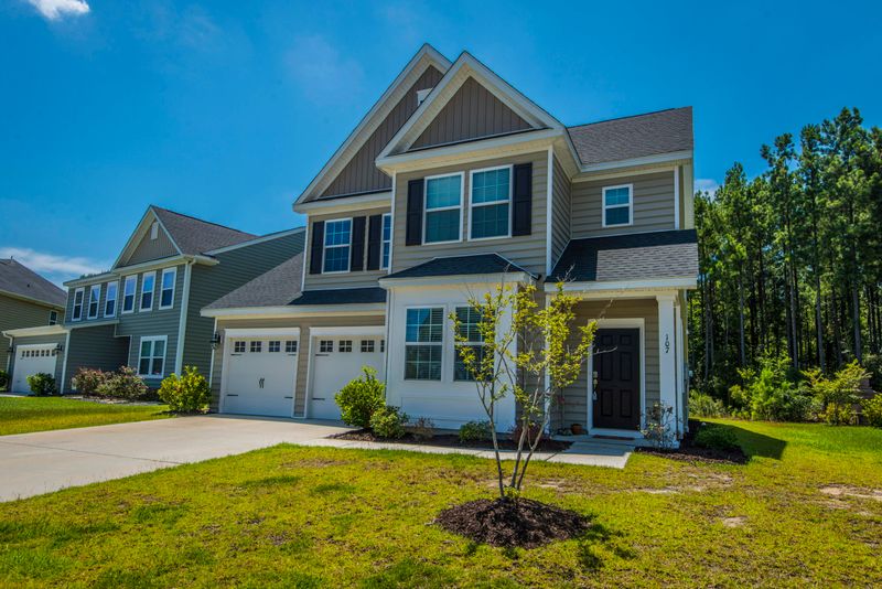 107 Yaupon Holly Cir, Summerville, SC 29486