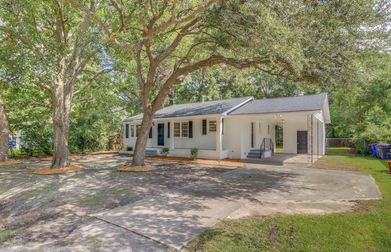 5320 Albert St, North Charleston, SC 29418