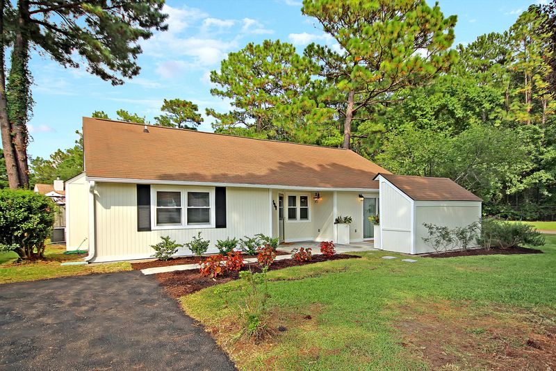 100 Eucalyptus Ct, Summerville, SC 29486