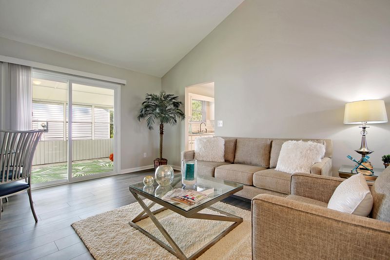 100 Eucalyptus Ct, Summerville, SC 29486