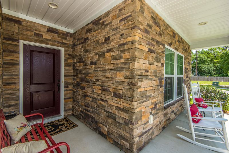 3364 Pavilion Lake Dr, Johns Island, SC 29455