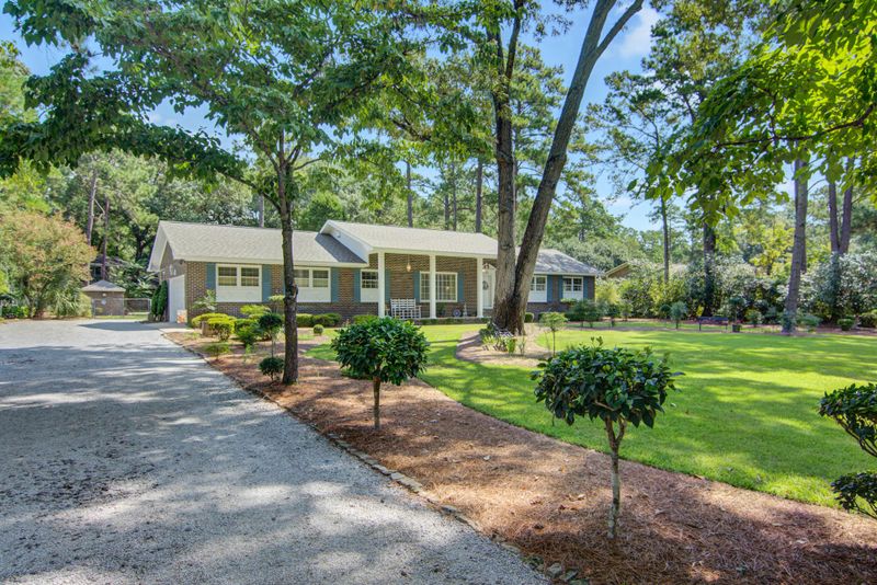 112 Woodland Dr, Summerville, SC 29485