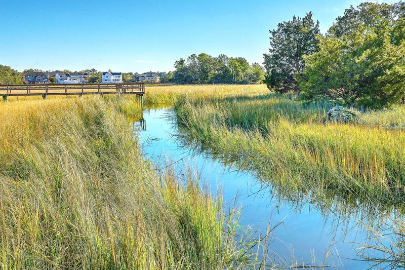 70 Chadwick Dr, Charleston, SC 29407