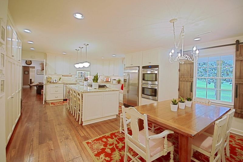 228 Nicole Ln, Moncks Corner, SC 29461
