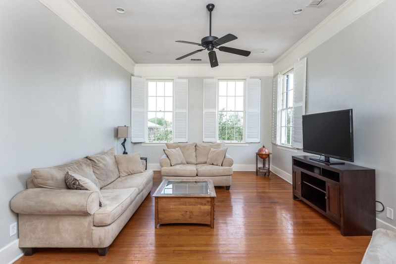 151 Wentworth #4a, Charleston, SC 29401