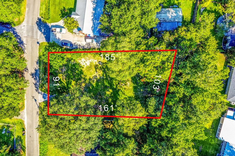 1424 Pocahontas St, Mount Pleasant, SC 29464