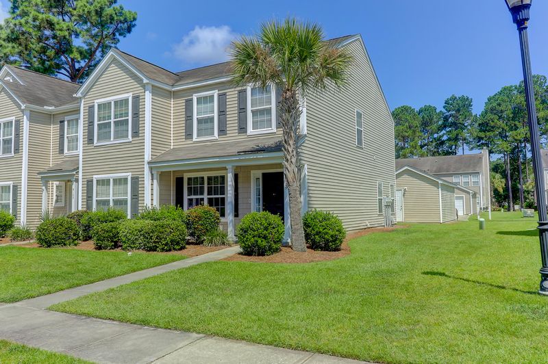 9105 Maple Grove Dr, Summerville, SC 29485