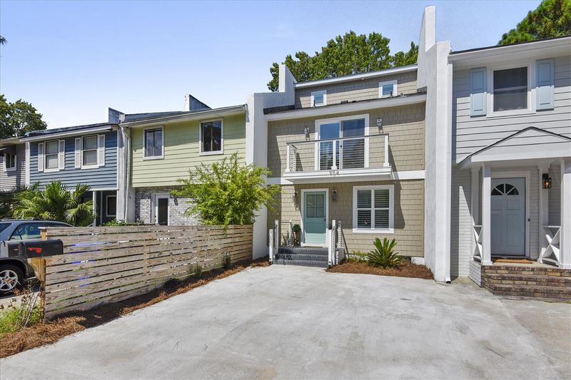 954 Myrtle Ct, Mount Pleasant, SC 29464