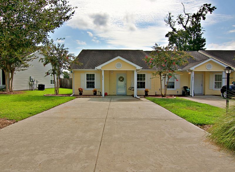 7854 Park Gate Dr, North Charleston, SC 29418