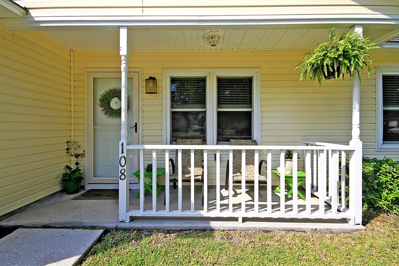 108 William St, Summerville, SC 29486