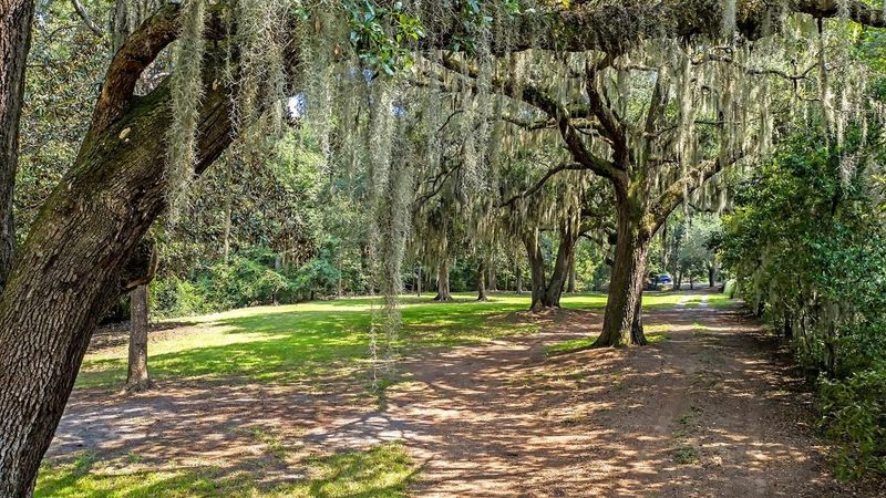 2592 Bohicket Rd, Johns Island, SC 29455