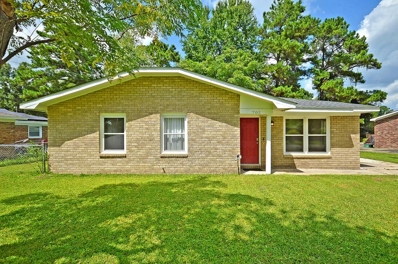 703 Tulip St, Summerville, SC 29483