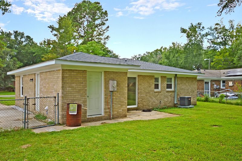 703 Tulip St, Summerville, SC 29483