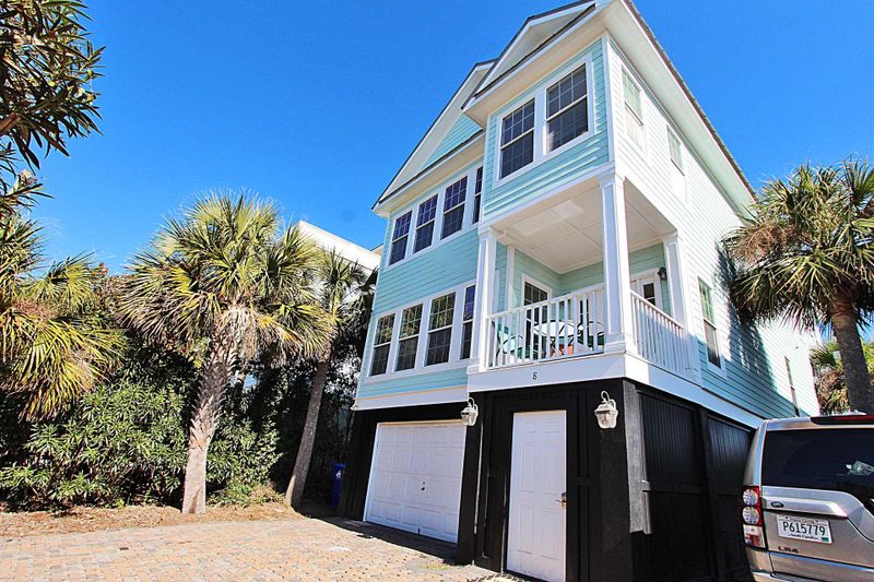 8 10th Ave, Isle Of Palms, SC 29451