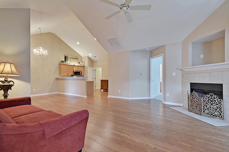 8800 Dorchester Rd #2603, North Charleston, SC 29420