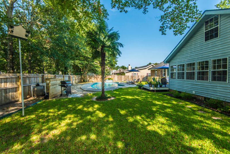 207 Cantilever Ct, Summerville, SC 29486