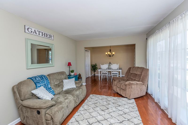 105 Myer Ln, Goose Creek, SC 29445