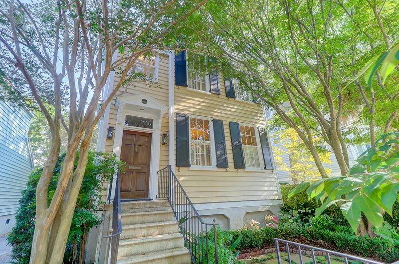12 Short St, Charleston, SC 29401
