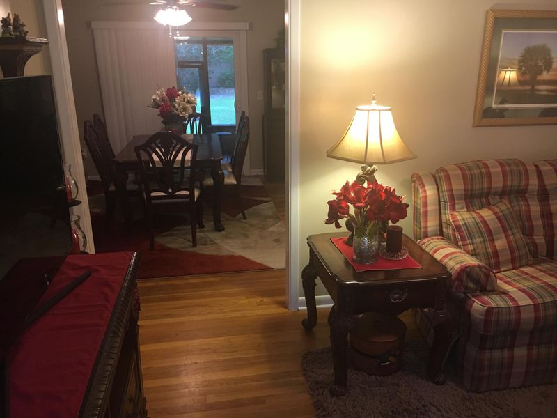 210 Holly Ave, Summerville, SC 29485