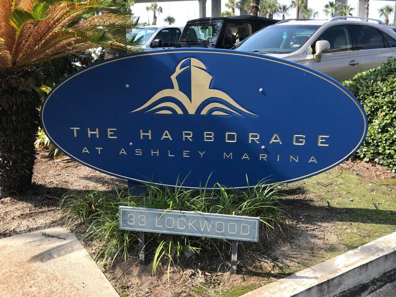 33 Lockwood Dr #Lu174, Charleston, SC 29401