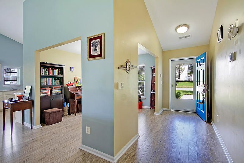 5001 Thornton Dr, Summerville, SC 29485