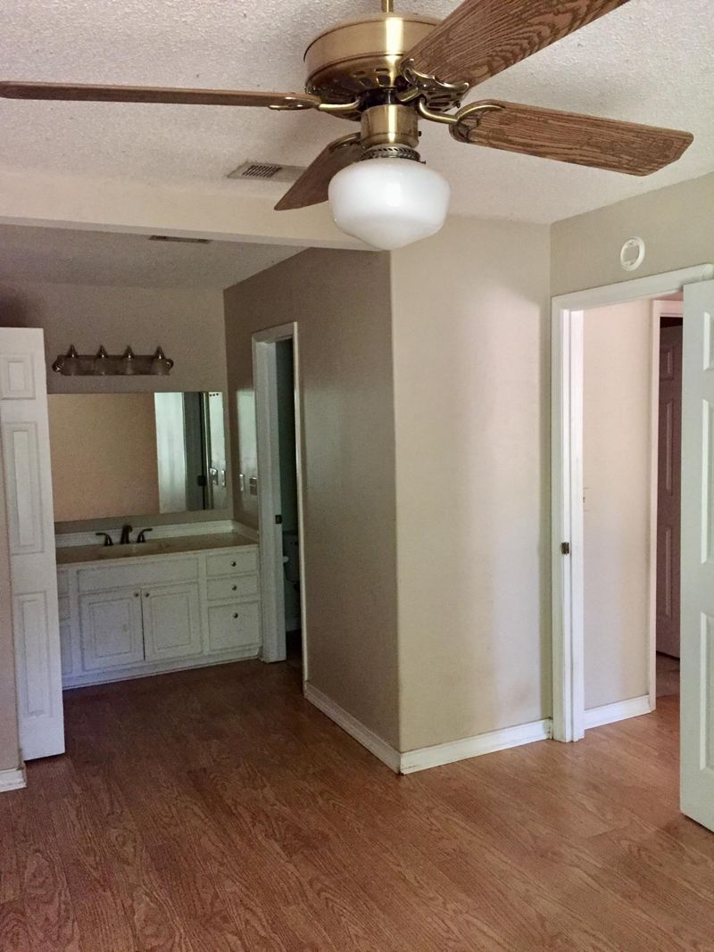 1251 Maryland Dr, Ladson, SC 29456