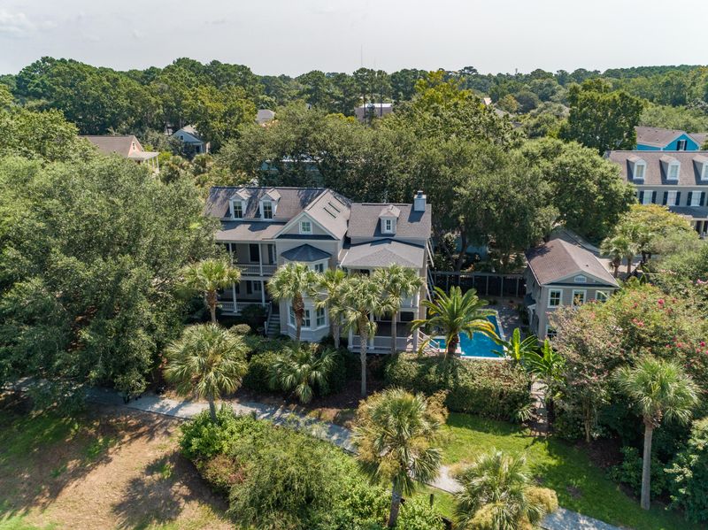 17 Grace Ln, Mount Pleasant, SC 29464