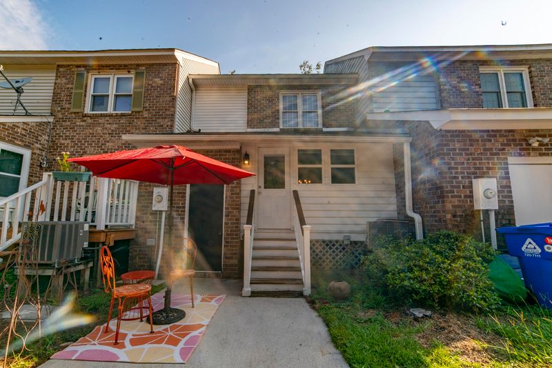 1405 Brockman Cir, Charleston, SC 29412