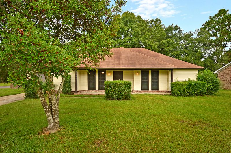 306 Longstreet St, Summerville, SC 29486