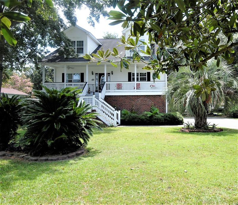 175 Waterfront Dr, Moncks Corner, SC 29461