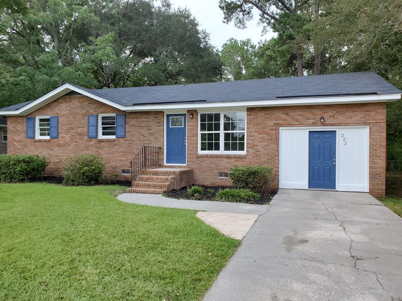 222 Owens Dr, Summerville, SC 29485