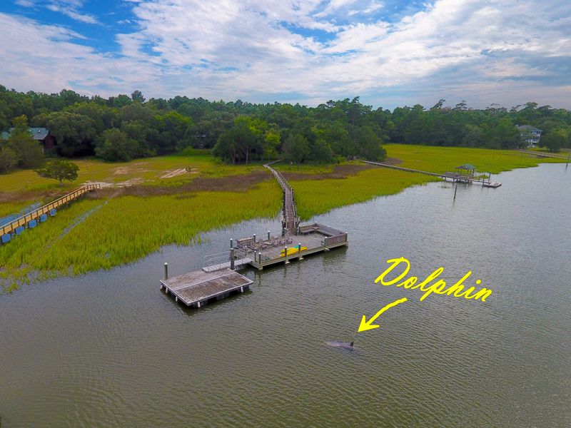 548 Romain Rd, Mcclellanville, SC 29458