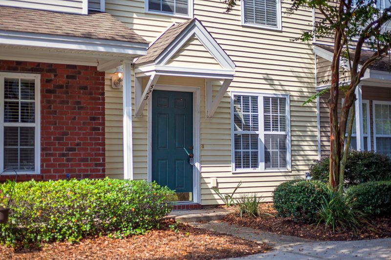 523 Tayrn Dr, Charleston, SC 29492