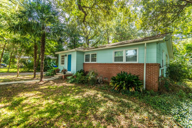 1637 Pierpont Ave, Charleston, SC 29414